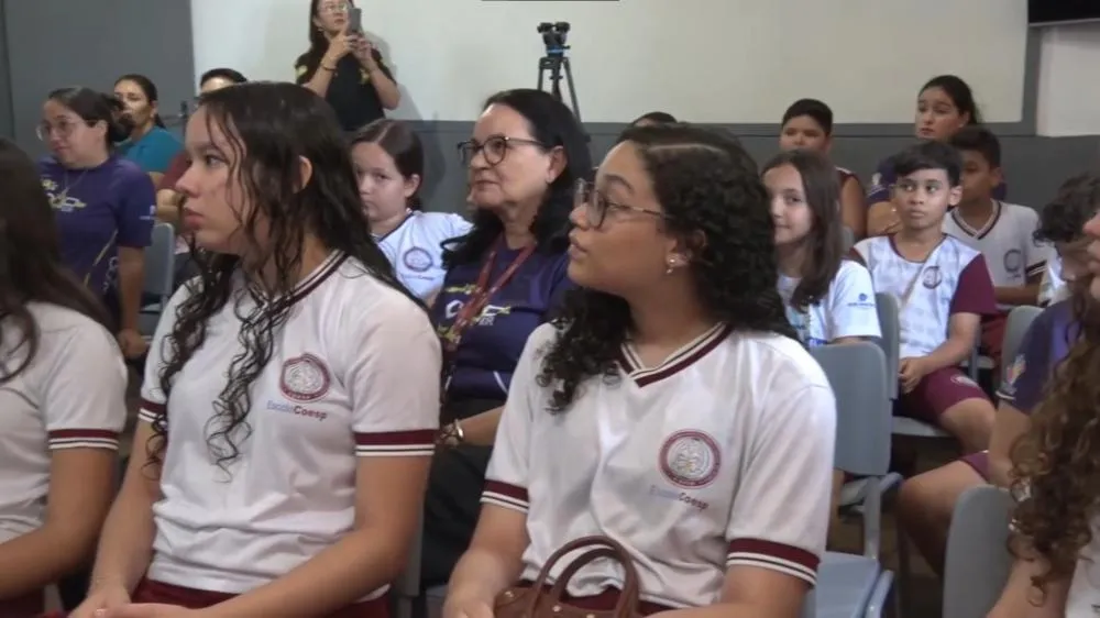Escola Coesp, realiza entrega de premiações para alunas campeãs das Olimpíadas de Matemática e Português das Cooperativas Educacionais do Piauí; confira!