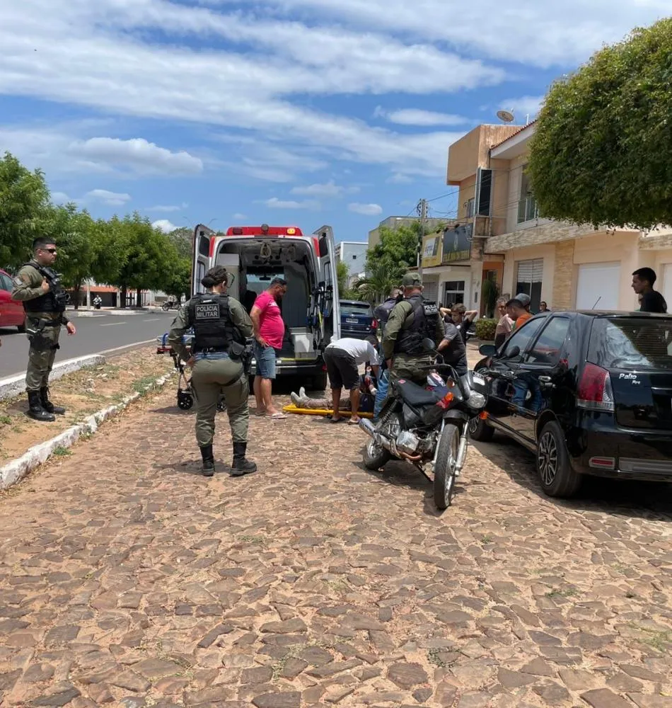 Homem dorme enquanto pilotava moto e sofre acidente em Pedro II