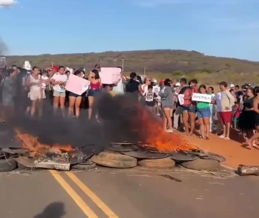 Manifestação cobra justiça por morte de motociclista em Pedro II