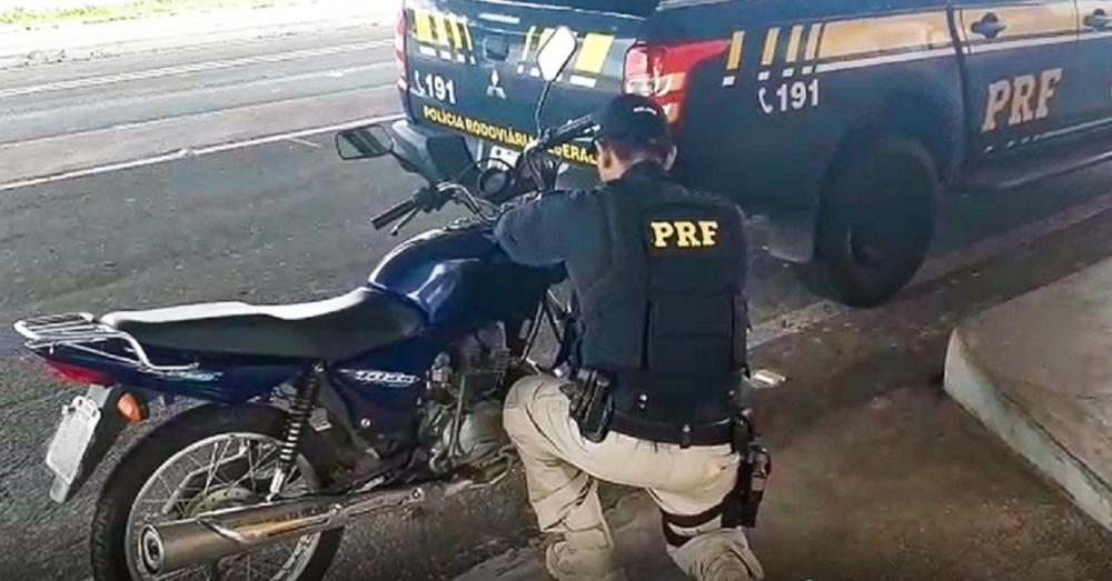 Em Piripiri,PRF recupera na BR-343 uma motocicleta que havia sido furtada