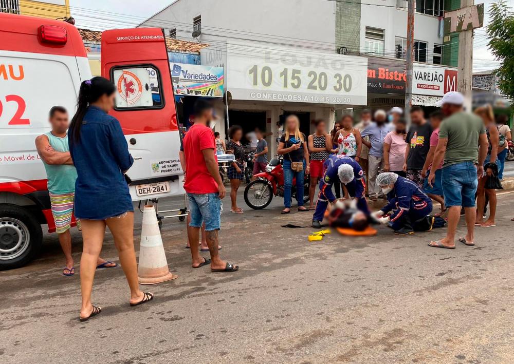 Motociclista fica ferido após acidente no Centro de Pedro II 
