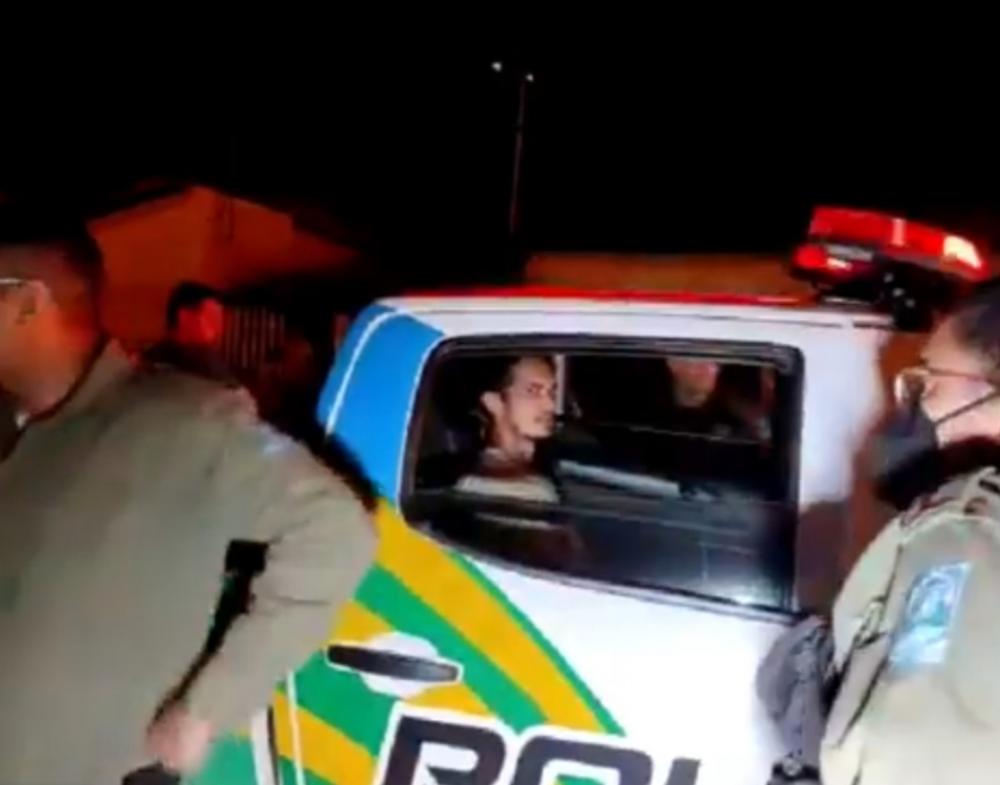 Homem é preso acusado de matar irmão com facada no peito, em Pedro II