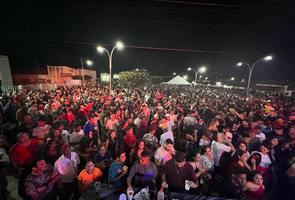 Festa do Trabalhador atrai milhares de pessoas em Lagoa de São Francisco