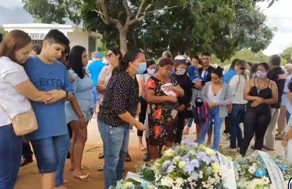 Comoção: Pedro II se despede do Prefeito Alvimar Martins