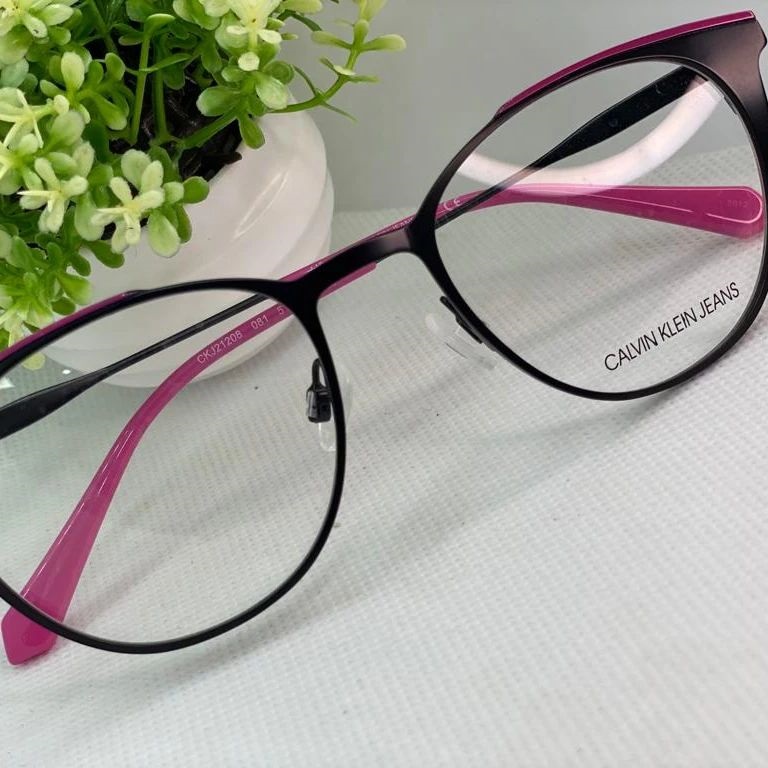 Venha aproveitar o “Arraiá de Ofertas” das Ópticas São Paulo; agende já a sua consulta!