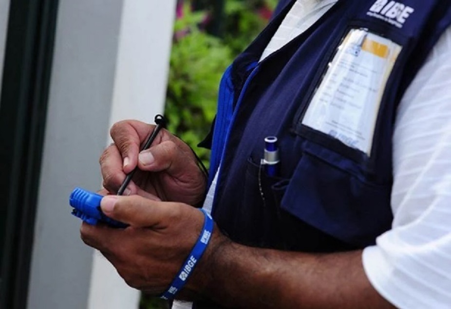 IBGE abre processo seletivo com 398 vagas e salário de até R$ 2,1 mil