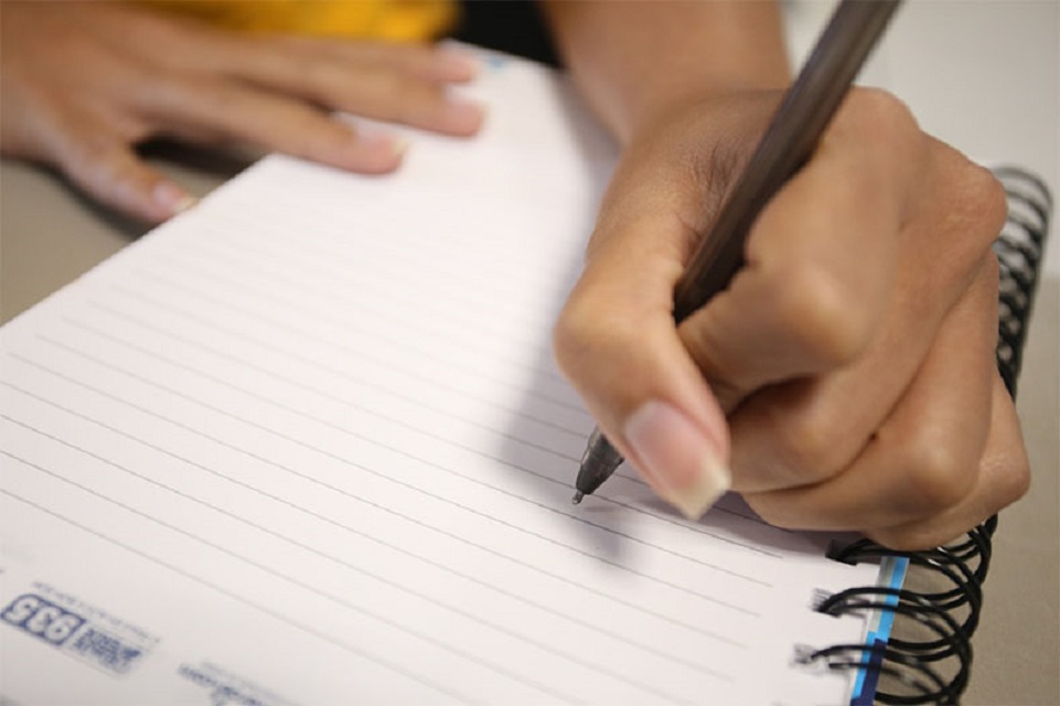 Prefeitura de Piripiri realiza chamada pública com 173 vagas para auxiliares de serviços educacionais