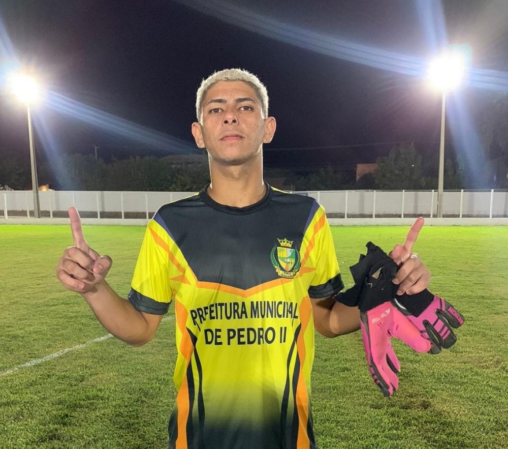 Mailson Costa, goleiro destaque do Ruralzão de Pedro II, é o novo reforço do Fluminense/PI