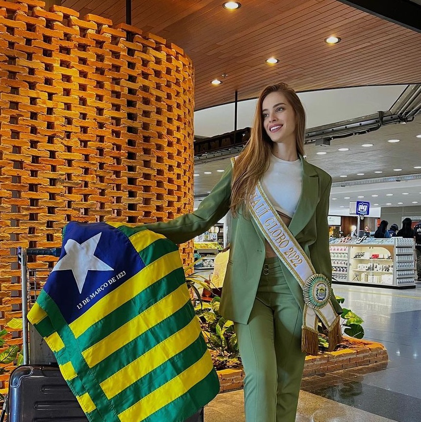 Pedrossegundense Joana Luísa, Miss Piauí Globo 2022, desembarca em Brasília para buscar o Miss Brasil 