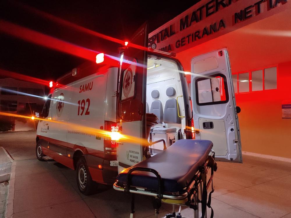 Adolescentes ficam feridas após acidente de moto em Pedro II