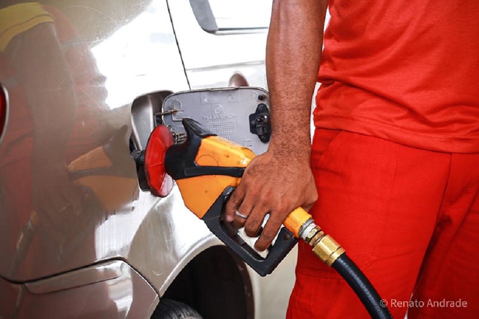 Petrobras anuncia redução de 5,7% por litro no preço médio do diesel A