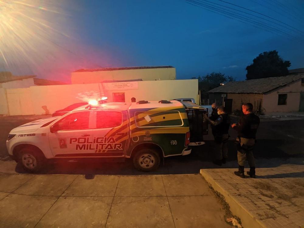 Polícia prende homem suspeito de participar de assaltos em Pedro II 