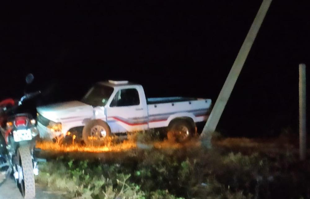 D20 colide com poste em acidente na localidade Serra dos Matões, zona rural de Pedro II 