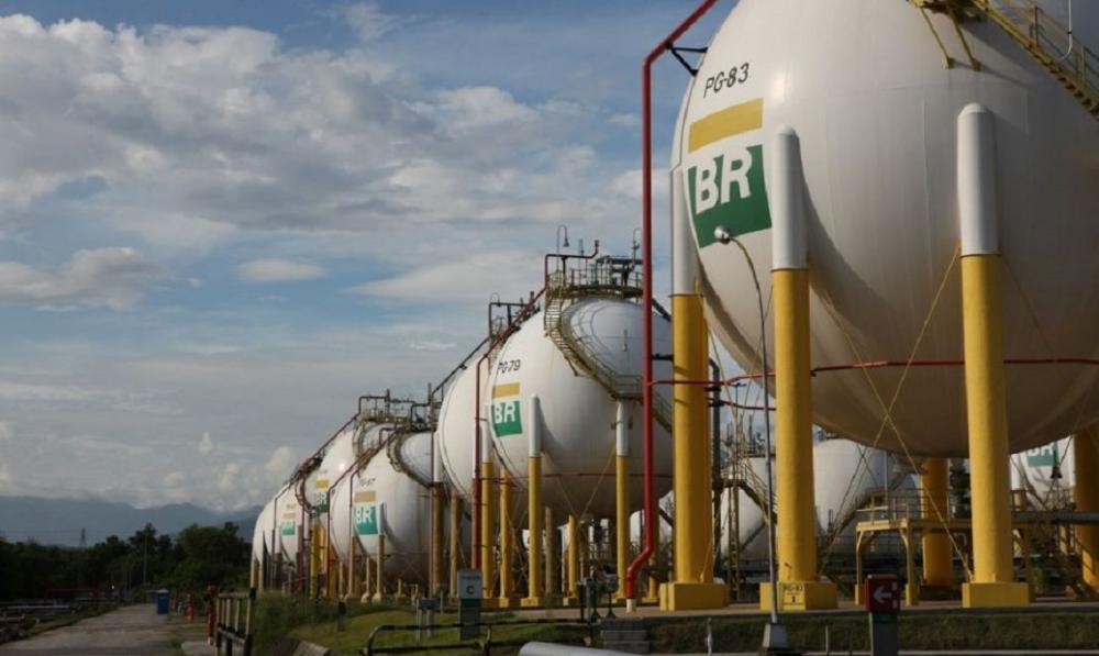 Petrobras anuncia redução de 5% no preço do gás natural para distribuidoras