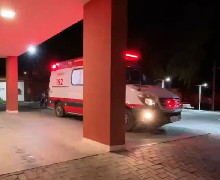 Colisão entre motos deixa mulher e uma criança ferida em Pedro II