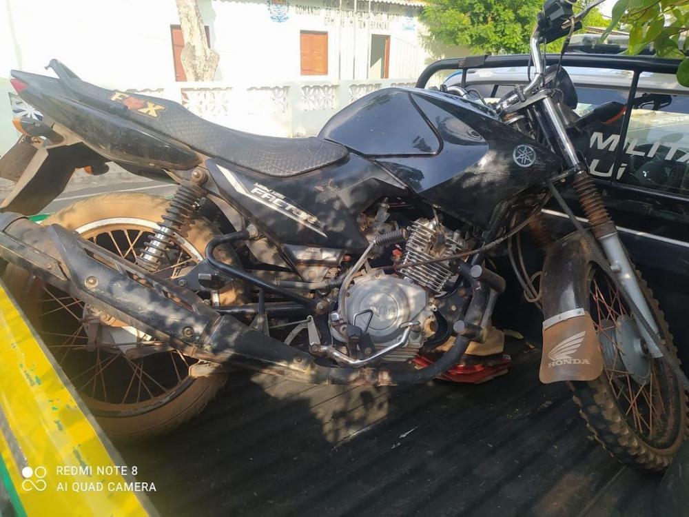 Moto roubada há mais de 11 anos é recuperada pela Polícia Militar de Milton Brandão 