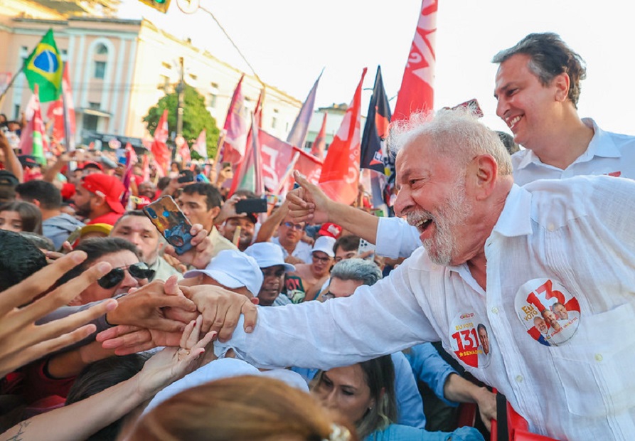 Lula vence segundo turno e é eleito presidente do Brasil pela terceira vez