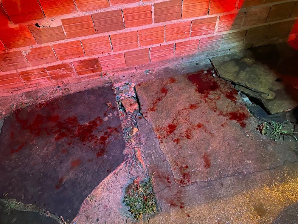 Homem é lesionado com três facadas em Pedro II 