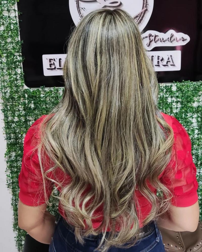 Você merece o que há de melhor; venha agora mesmo renovar a sua beleza no Stúdio Ellen Ferreira