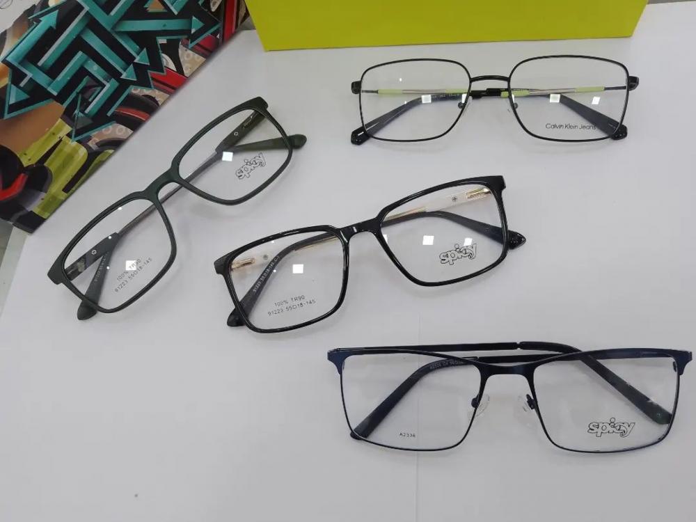 Olhos renovados: A Ópticas São Paulo tem tudo que você precisa; agende sua consulta!