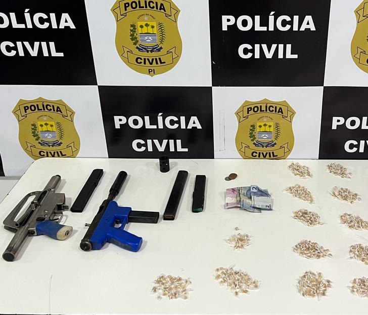 Preso em ônibus com drogas e arma, pedrossegundense admite pertencer a facção e solicita cela específica, segundo a Polícia Civil