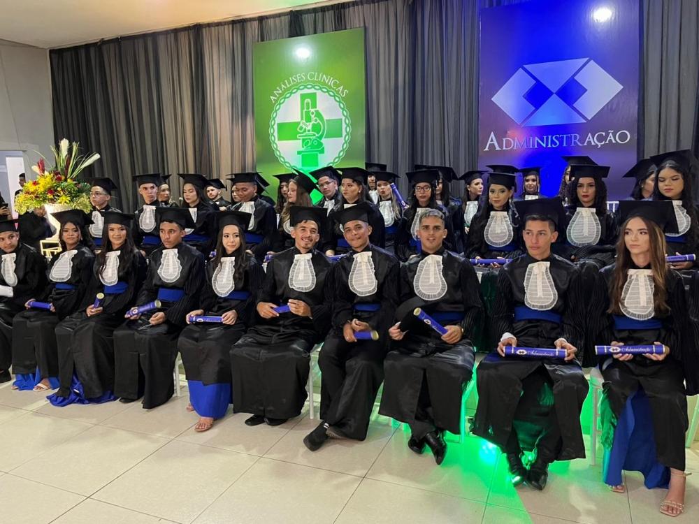 CEEP de Pedro II realiza formatura de mais de 100 alunos em Cursos Técnicos 