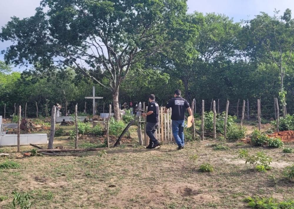 Polícia realiza exumação do corpo de jovem vítima de estupro e espancamento na zona rural de Pedro II