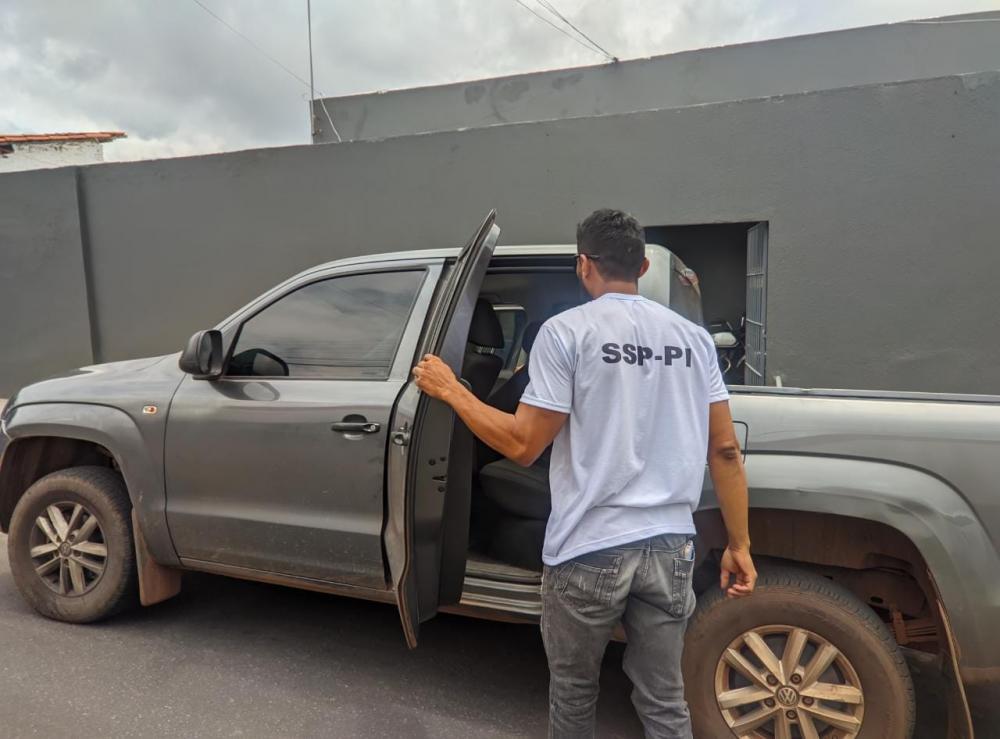 Acusado de assassinar a esposa a facadas em Pedro II é transferido para o presídio de Campo Maior