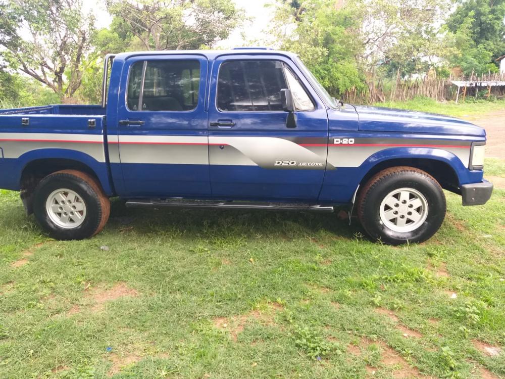 D-20 ano 94 cabine dupla está à venda em Pedro II com documentação pronta e mecânica revisada!