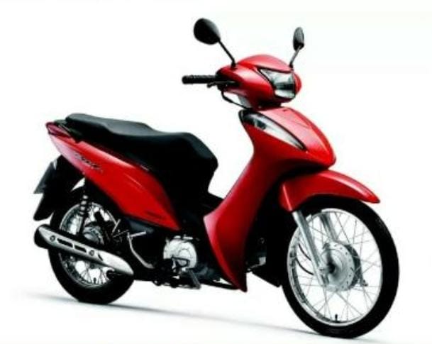 Uso de capa rosa pelo criminoso em arrastão levanta suspeitas de que a moto roubada esteja sendo utilizada para a prática de assaltos em Pedro II