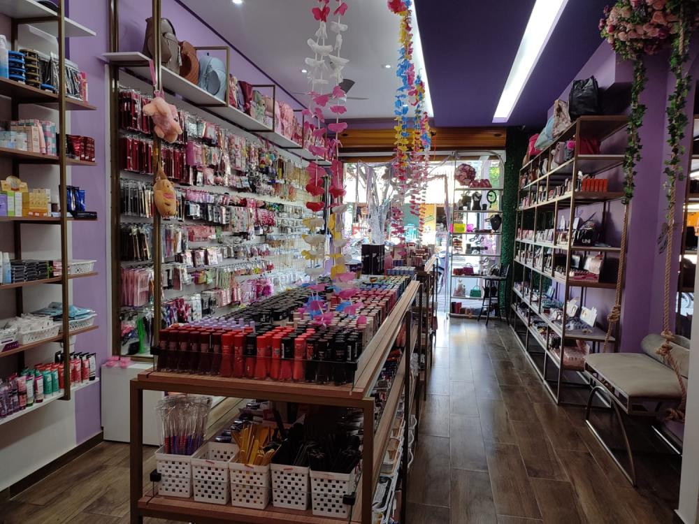 Venha conferir as novidades da Loja Maria Flor de Pedro II, tudo em maquiagens e acessórios! 