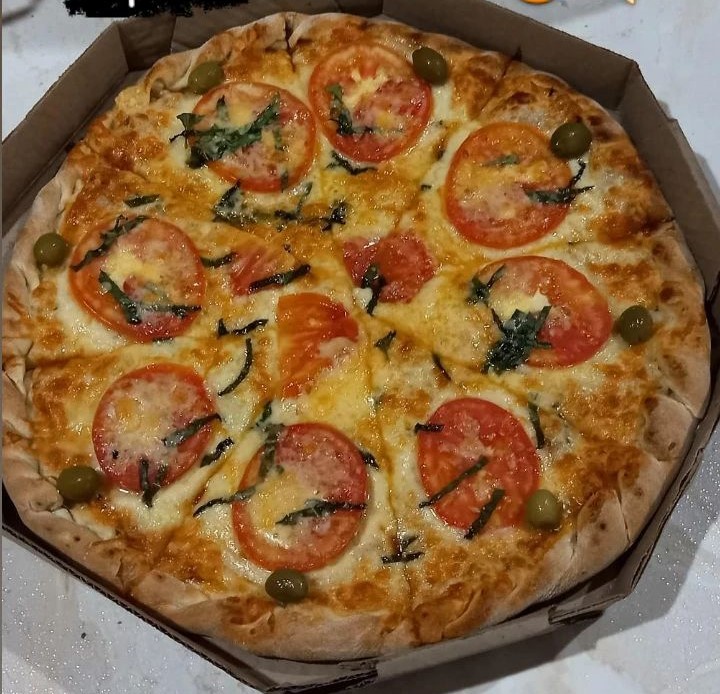 Saboreie as melhores pizzas em Pedro II na Pizzaria O Gordinho