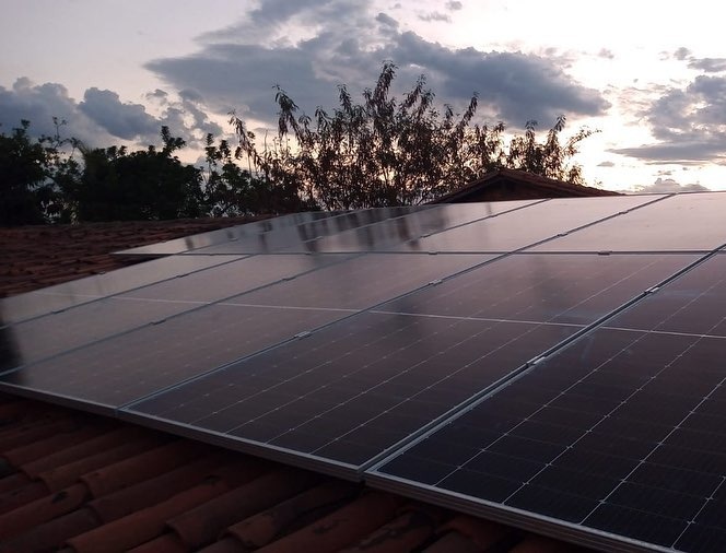 Energize seu investimento com a Solar P2: A energia solar que gera retorno financeiro e sustentável para você