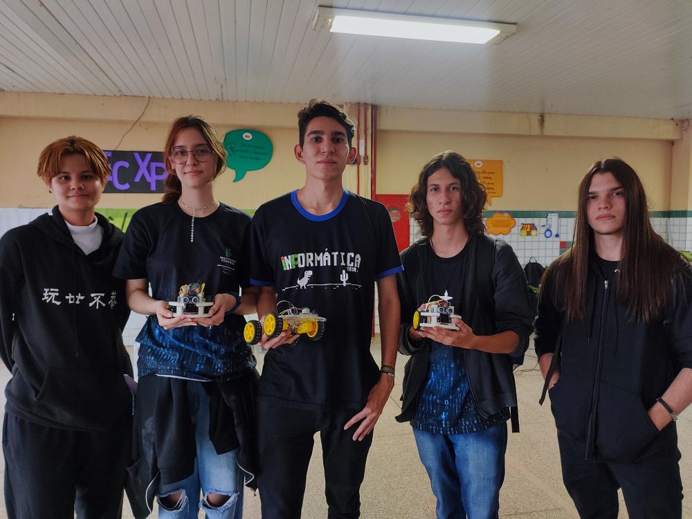 Estudantes do IFPI de Pedro II se destacam em competição de robôs no II Lapec, promovido pelo IFPI de Piripiri