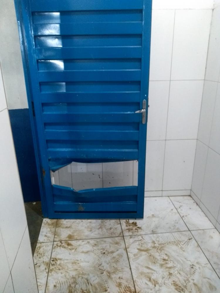 Vestiário da Arena do Guerreiro é vandalizado após derrota do Altos para o Fluminense em Pedro II