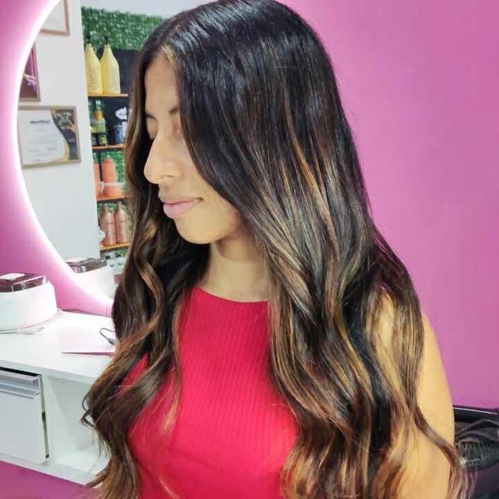 Aproveite o melhor em serviços de beleza no Studio Ellen Ferreira; Tratamentos capilares avançados e muito mais!