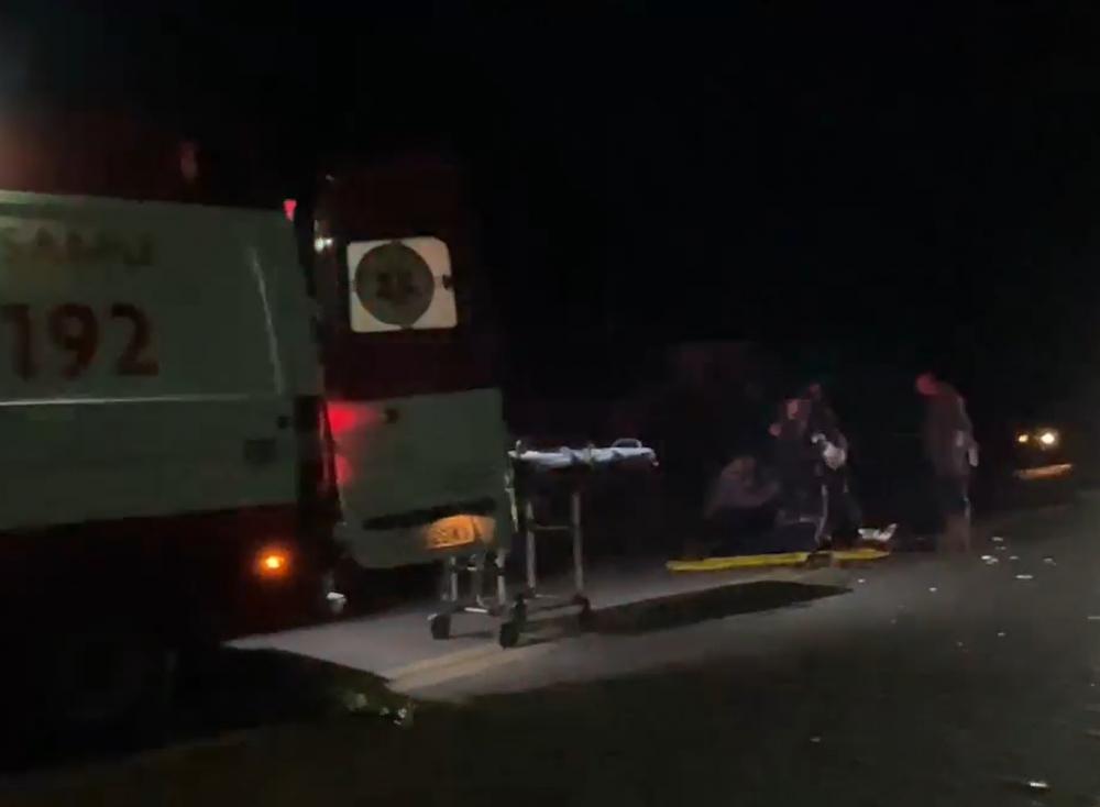 Motociclista colide contra grupo de animais e fica gravemente ferido em Pedro II