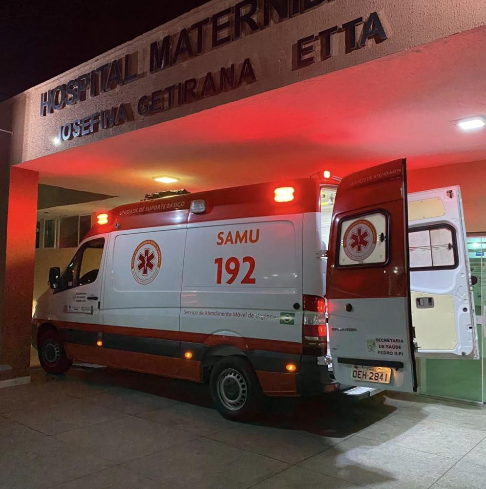 Jovens ficam feridos após colisão de moto com jumento na zona rural de Pedro II