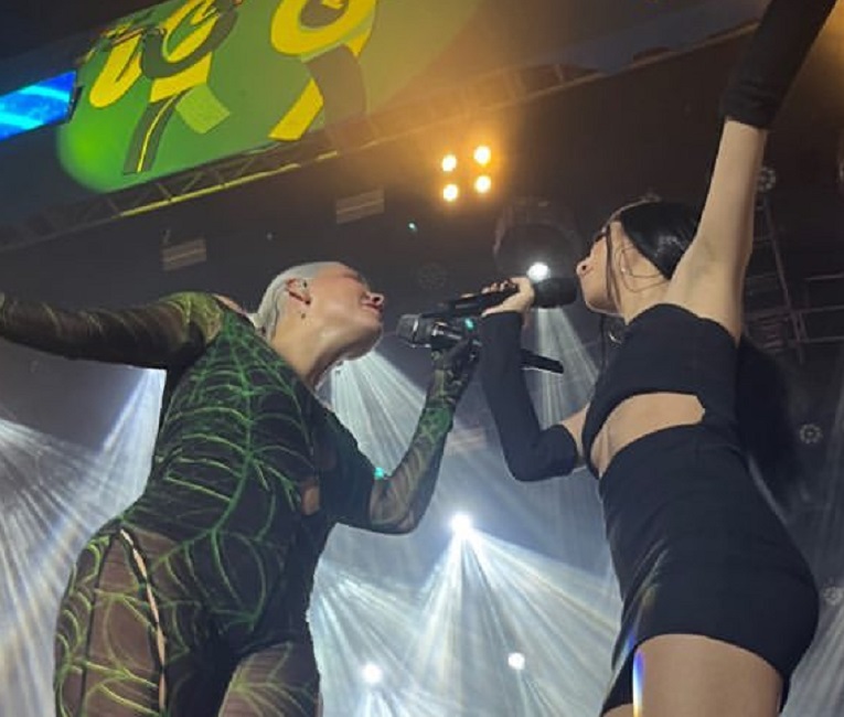 Jovem pedrossegundense canta com Duda Beat no Palco Opala no segundo dia de Festival de Inverno 