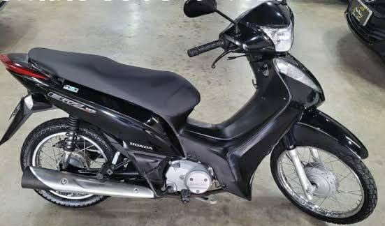 Moto Honda Biz é furtada no Centro de Pedro II na noite deste sábado (10)