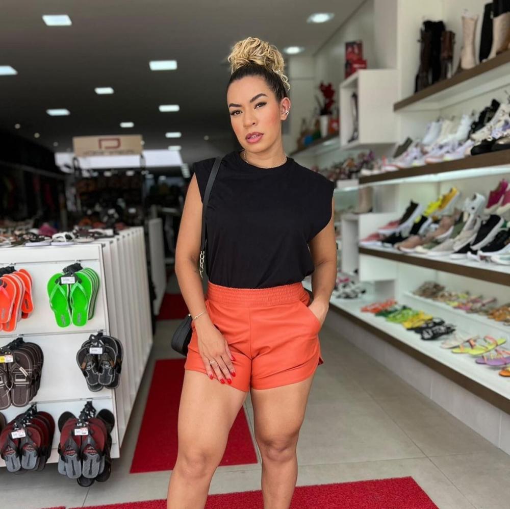 Encontre tudo o que precisa na Capital Magazine: moda, acessórios e muito mais!