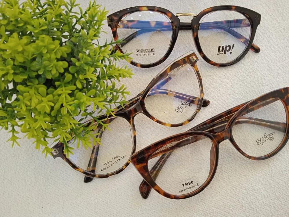 Não descuide da sua visão, os óculos ideais para você estão nas Opticas São Paulo!