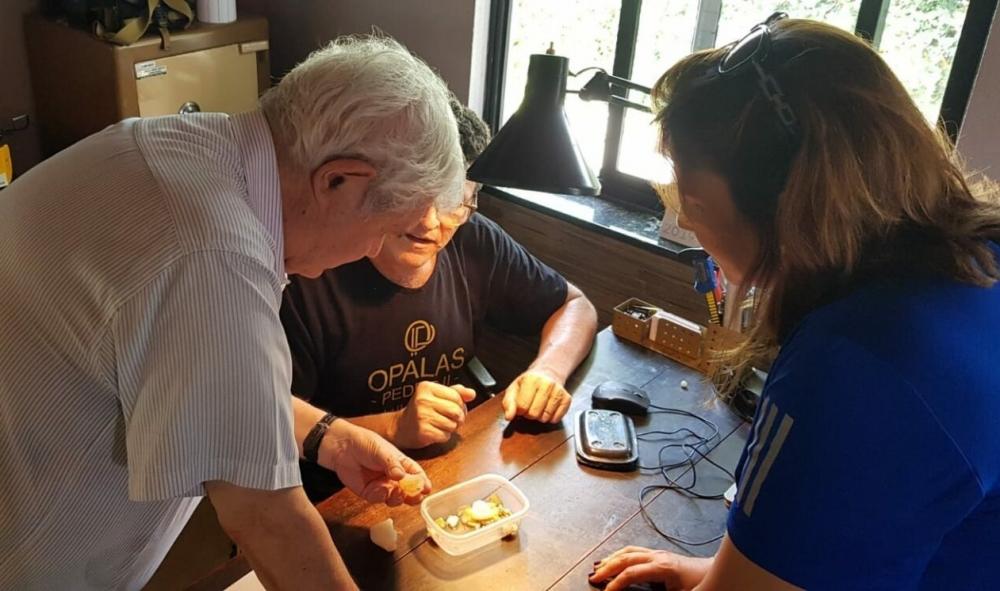 Professora piauiense receberá premiação por pesquisa sobre extração de opala em Pedro II