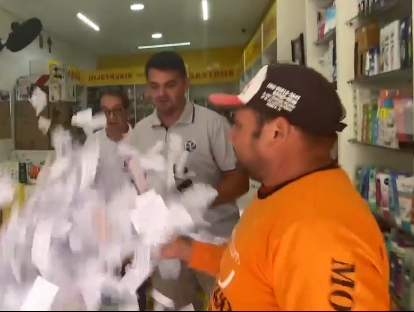 Sorteio do Show de prêmios da Farmácia Nossa Senhora das Graças em Pedro II-PI