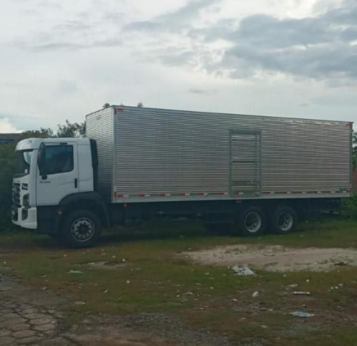 Assaltantes roubam caminhão e sequestram motorista em Juazeiro do Piauí