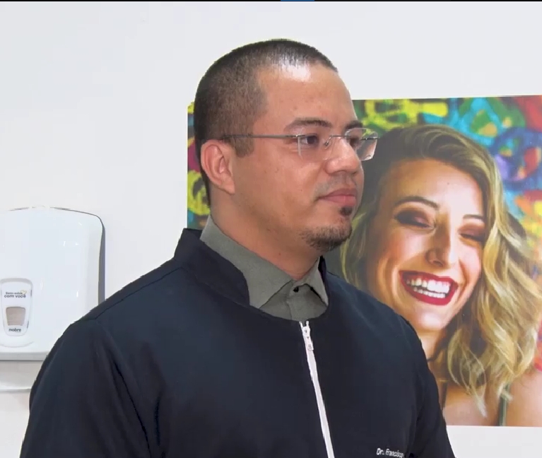 Dr. Francisco Teixeira, da Ortoestética, apresenta as novidades em implantes dentários na Clínica de Pedro II; confira!