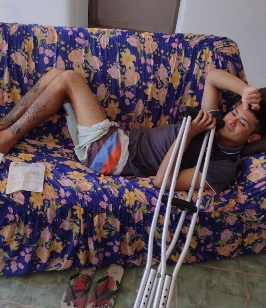 Jovem pedrossegundense precisa passar por tratamento médico em Teresina e família realiza companha