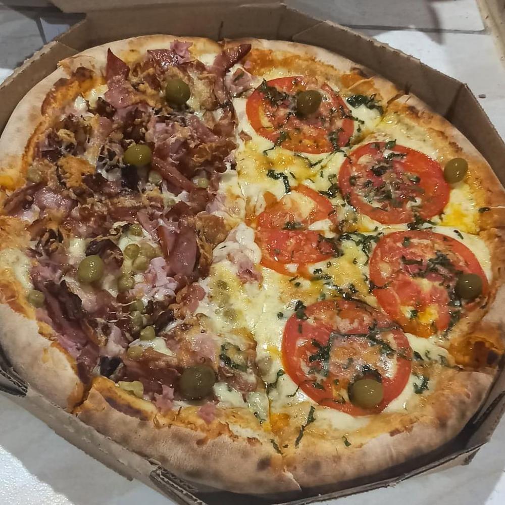 Delicie-se com as pizzas mais irresistíveis de Pedro II na Pizzaria o Gordinho!
