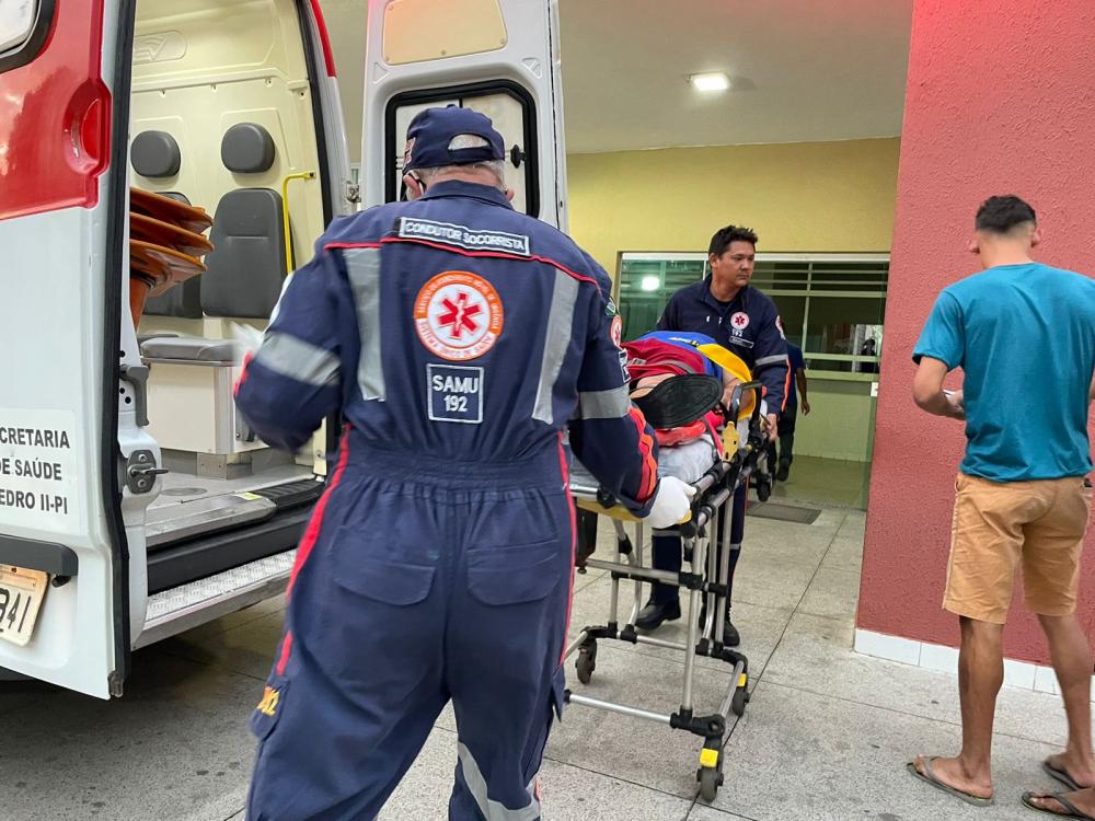 Colisão frontal entre moto e carro deixa homem gravemente ferido em Pedro II