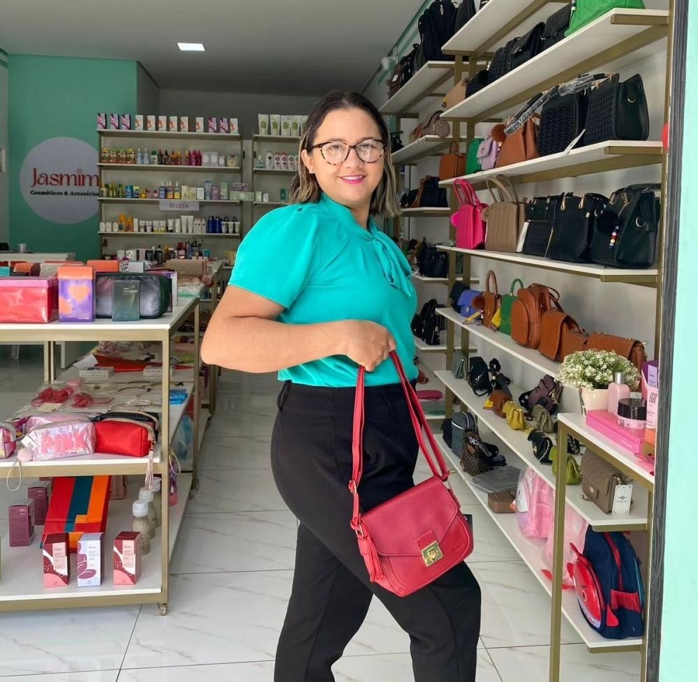 Venha para a Loja Jasmim Cosméticos e Acessórios e encontre tudo o que você precisa para beleza e bem-estar em um só lugar!